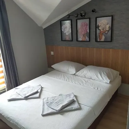 Akdeniz 3* مرمريس